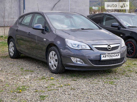 Opel Astra 2011  випуску Ужгород з двигуном 1.3 л дизель хэтчбек механіка за 7800 долл. 