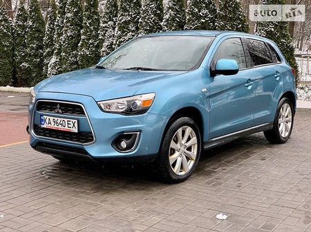 Mitsubishi ASX 2012  випуску Київ з двигуном 2 л бензин позашляховик автомат за 11900 долл. 