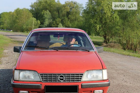 Opel Senator 1986  випуску Київ з двигуном 2.5 л  седан механіка за 1500 долл. 