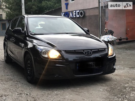 Hyundai i30 2009  випуску Дніпро з двигуном 1.4 л  хэтчбек механіка за 4300 долл. 