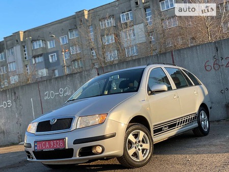 Skoda Fabia 2007  випуску Львів з двигуном 1.4 л бензин універсал автомат за 5290 долл. 