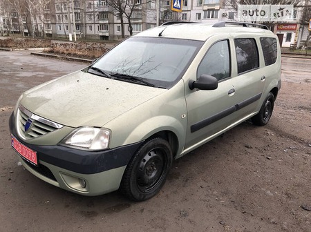 Dacia Logan MCV 2007  випуску Суми з двигуном 1.6 л бензин універсал механіка за 4550 долл. 