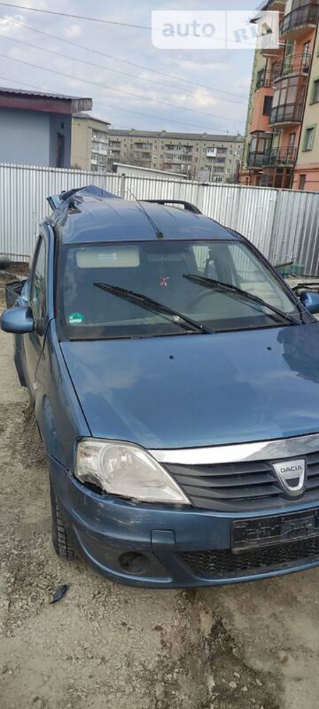 Dacia Logan MCV 2010  випуску Івано-Франківськ з двигуном 1.6 л  універсал механіка за 1800 долл. 