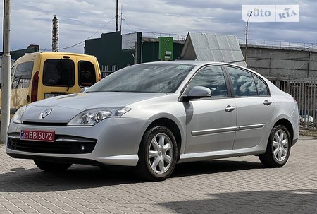 Renault Laguna 2009  випуску Рівне з двигуном 1.6 л бензин седан механіка за 4550 долл. 
