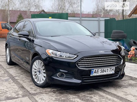 Ford Fusion 2016  випуску Дніпро з двигуном 0 л гібрид седан автомат за 14900 долл. 