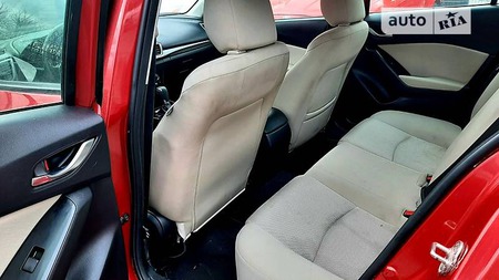 Mazda 3 2017  випуску Херсон з двигуном 2 л бензин седан автомат за 10999 долл. 