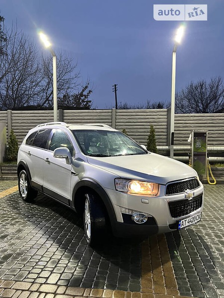 Chevrolet Captiva 2012  випуску Харків з двигуном 2.2 л дизель позашляховик автомат за 8400 долл. 