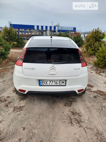 Citroen C4 2008  випуску Хмельницький з двигуном 1.6 л бензин купе автомат за 5800 долл. 