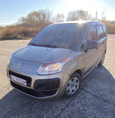 Citroen C3 Picasso 2012  випуску Львів з двигуном 1.4 л бензин універсал механіка за 6000 долл. 