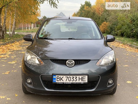 Mazda 2 2008  випуску Рівне з двигуном 1.4 л бензин хэтчбек механіка за 5100 долл. 