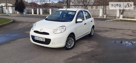 Nissan Micra 2012  випуску Херсон з двигуном 1.2 л бензин хэтчбек автомат за 5999 долл. 