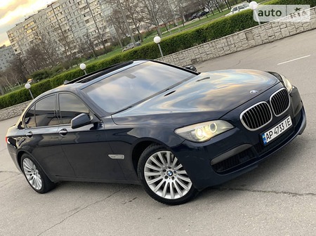 BMW 750 2010  випуску Київ з двигуном 4.4 л бензин седан автомат за 18500 долл. 