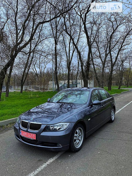 BMW 320 2005  випуску Миколаїв з двигуном 2 л бензин седан механіка за 7300 долл. 