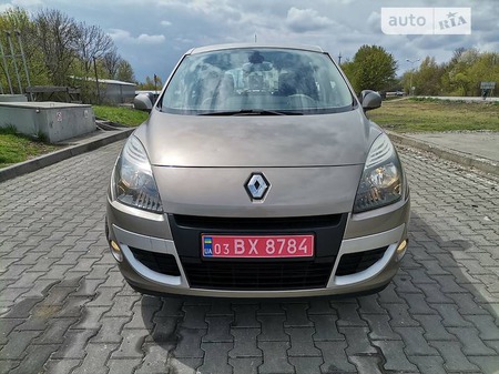 Renault Scenic 2009  випуску Чернівці з двигуном 1.5 л дизель універсал механіка за 6200 долл. 