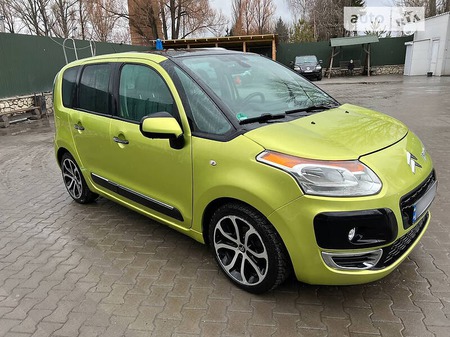 Citroen C3 Picasso 2009  випуску Хмельницький з двигуном 1.4 л бензин хэтчбек механіка за 6490 долл. 