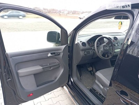Volkswagen Caddy 2014  випуску Івано-Франківськ з двигуном 1.6 л дизель мінівен автомат за 11900 долл. 
