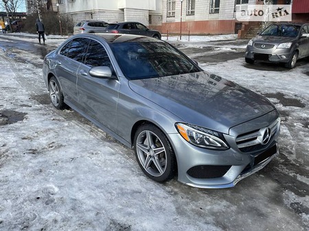 Mercedes-Benz C 300 2015  випуску Харків з двигуном 2 л бензин седан автомат за 24900 долл. 