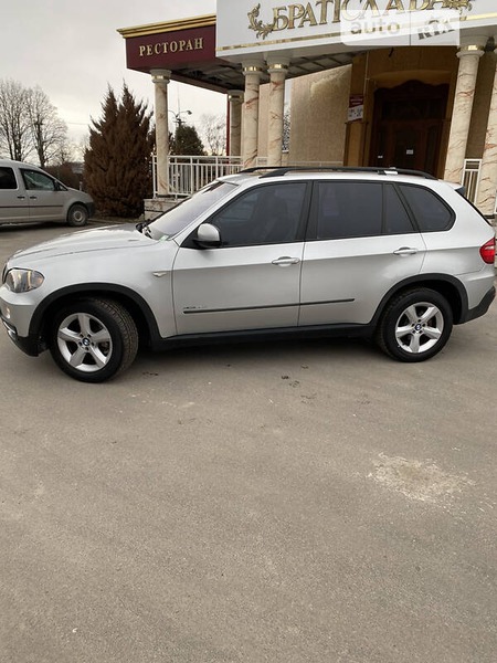 BMW X5 2010  випуску Тернопіль з двигуном 3 л дизель позашляховик автомат за 15800 долл. 