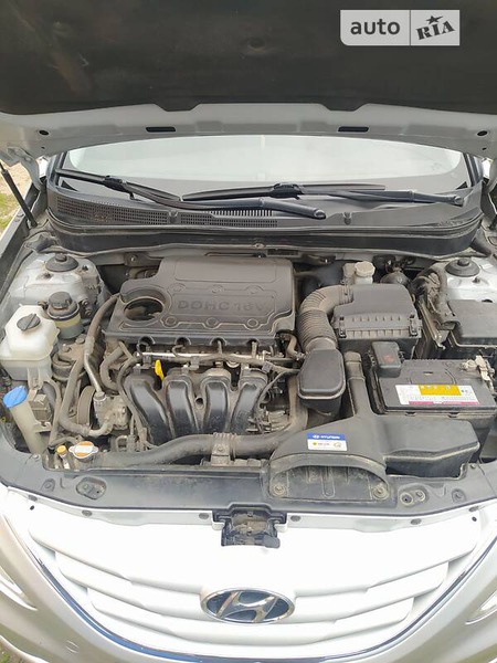 Hyundai Sonata 2011  випуску Вінниця з двигуном 2 л бензин седан механіка за 10500 долл. 