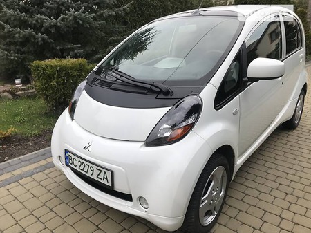 Mitsubishi i-MiEV 2011  випуску Львів з двигуном 0 л електро хэтчбек механіка за 5999 долл. 