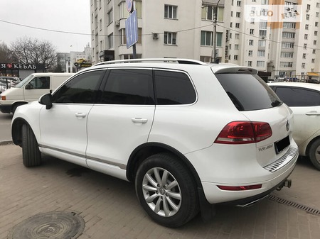 Volkswagen Touareg 2011  випуску Хмельницький з двигуном 0 л дизель позашляховик автомат за 23599 долл. 