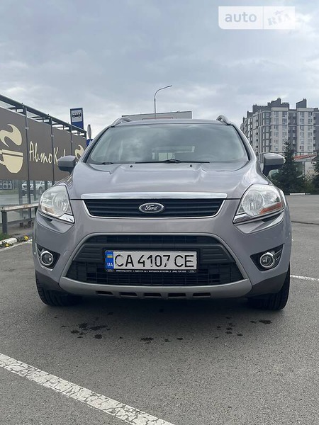 Ford Kuga 2012  випуску Київ з двигуном 0 л дизель позашляховик  за 10600 долл. 