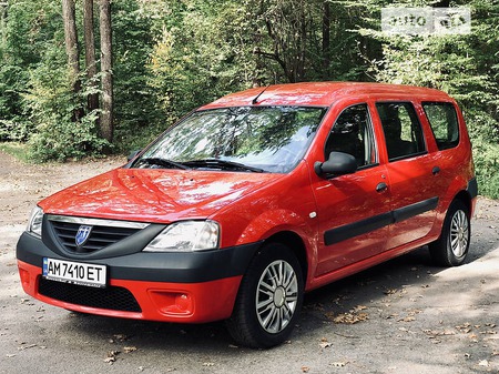 Dacia Logan MCV 2008  випуску Житомир з двигуном 1.4 л бензин універсал механіка за 5000 долл. 