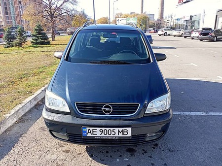 Opel Zafira Tourer 2002  випуску Дніпро з двигуном 1.6 л бензин мінівен механіка за 5000 долл. 