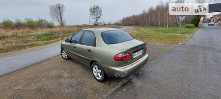 Daewoo Lanos 2003  випуску Ужгород з двигуном 1.6 л  седан механіка за 2000 долл. 