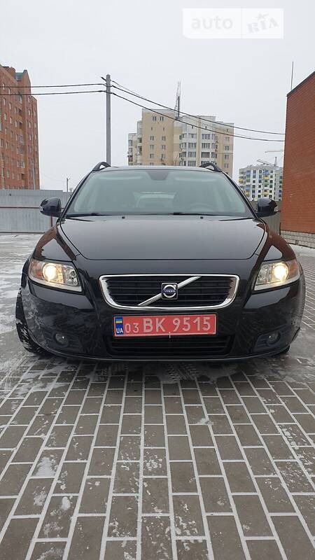 Volvo V50 2009  випуску Київ з двигуном 1.6 л дизель універсал механіка за 7999 долл. 