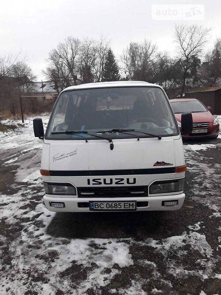 Isuzu Midi 1990  випуску Львів з двигуном 2.2 л дизель мінівен механіка за 3000 долл. 
