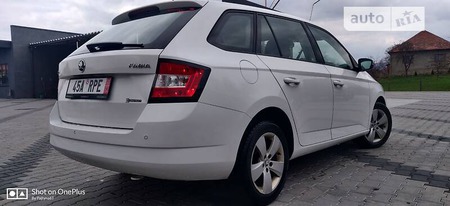 Skoda Fabia 2015  випуску Ужгород з двигуном 0 л дизель універсал механіка за 8500 долл. 