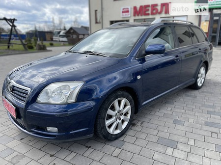 Toyota Avensis 2005  випуску Луцьк з двигуном 1.8 л бензин універсал механіка за 5500 долл. 