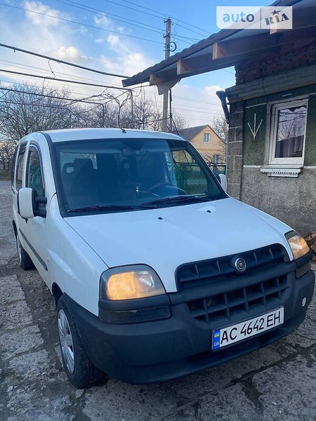 Fiat Doblo 2003  випуску Луцьк з двигуном 0 л дизель мінівен механіка за 3000 долл. 