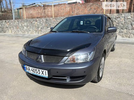 Mitsubishi Lancer 2006  випуску Харків з двигуном 0 л бензин седан механіка за 4400 долл. 