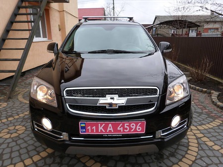 Chevrolet Captiva 2009  випуску Львів з двигуном 2 л дизель позашляховик механіка за 9900 долл. 