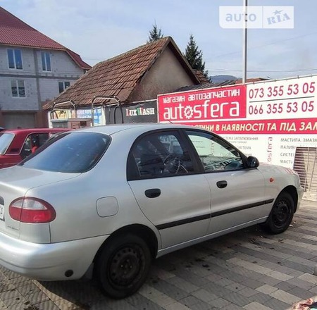 Daewoo Lanos 2006  випуску Ужгород з двигуном 1.5 л  седан механіка за 2000 долл. 