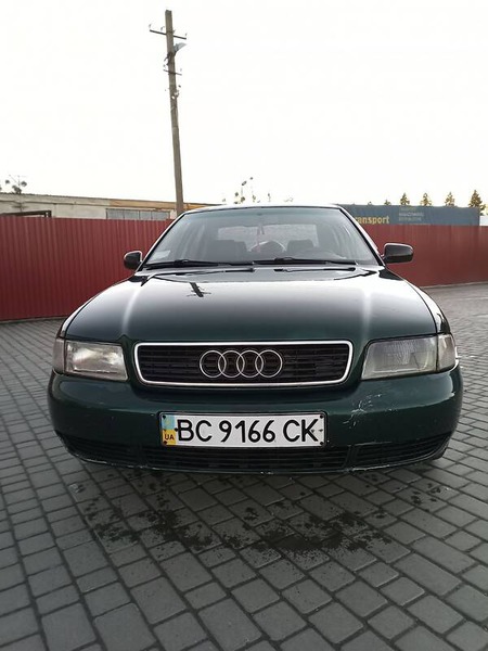 Audi A4 Limousine 1996  випуску Львів з двигуном 0 л  седан  за 4000 долл. 