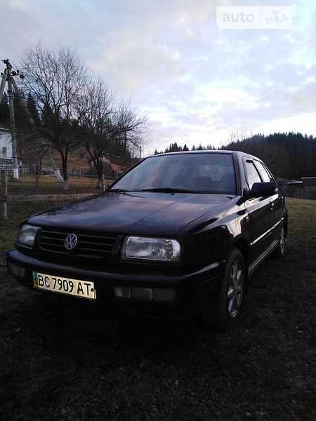 Volkswagen Vento 1998  випуску Івано-Франківськ з двигуном 0 л дизель седан механіка за 3250 долл. 