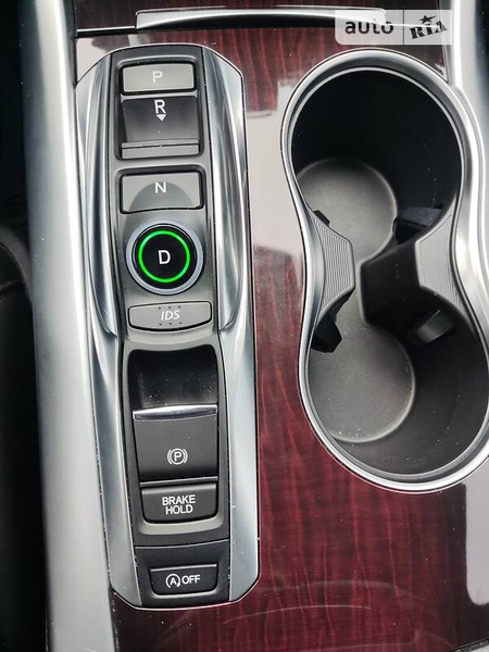 Acura TSX 2014  випуску Київ з двигуном 3.5 л бензин седан  за 21700 долл. 