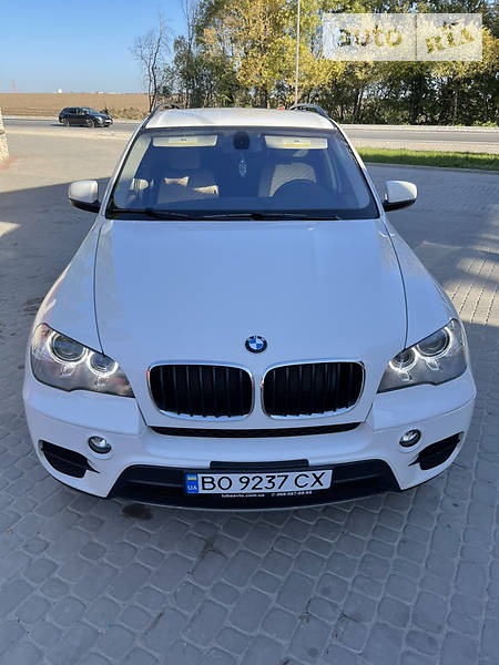 BMW X5 2012  випуску Тернопіль з двигуном 3 л бензин позашляховик автомат за 15000 долл. 