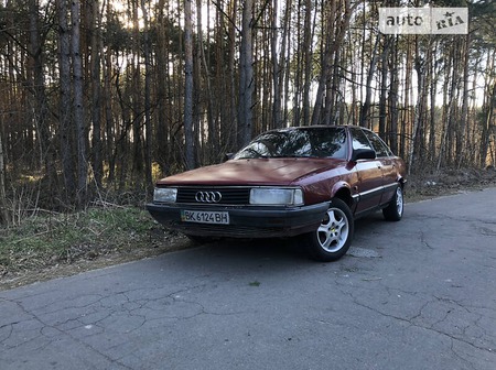 Audi 200 1988  випуску Рівне з двигуном 2.2 л  седан механіка за 1500 долл. 