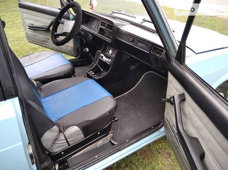 Lada 2107 1989  випуску Луцьк з двигуном 1.5 л бензин седан механіка за 1499 долл. 