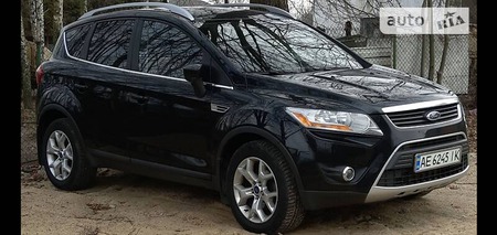 Ford Kuga 2011  випуску Дніпро з двигуном 2 л дизель позашляховик механіка за 11000 долл. 