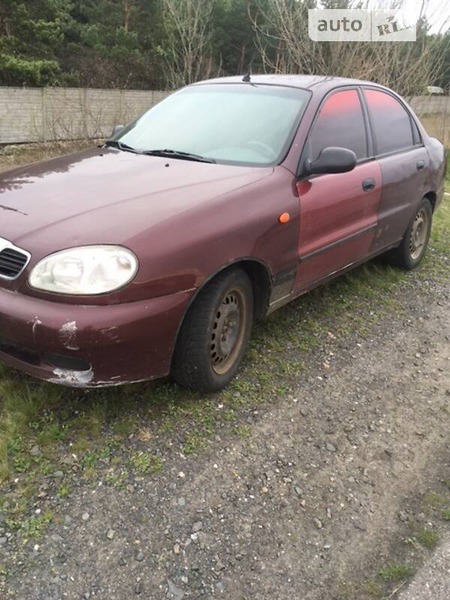 Daewoo Lanos 2010  випуску Київ з двигуном 1.6 л бензин седан механіка за 1950 долл. 