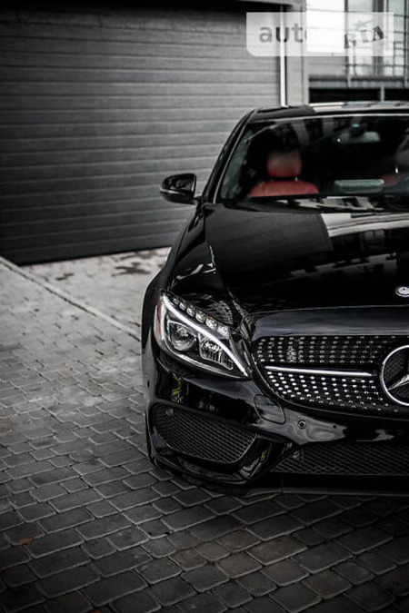 Mercedes-Benz C 450 2015  випуску Дніпро з двигуном 3 л бензин седан автомат за 36300 долл. 