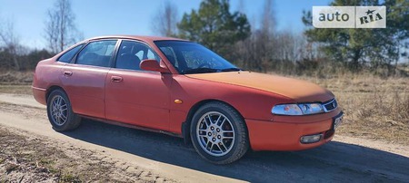 Mazda 626 1993  випуску Рівне з двигуном 2 л  ліфтбек механіка за 1000 долл. 