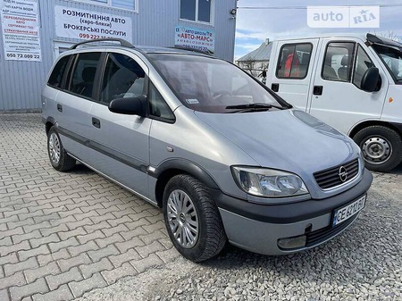 Opel Zafira Tourer 2001  випуску Чернівці з двигуном 0 л дизель універсал механіка за 4200 долл. 