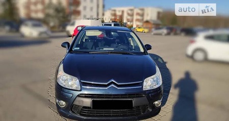 Citroen C4 2008  випуску Рівне з двигуном 1.6 л бензин хэтчбек механіка за 4350 долл. 