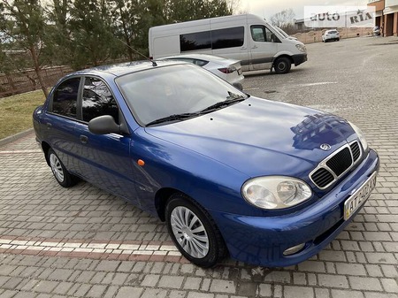 Daewoo Lanos 2009  випуску Івано-Франківськ з двигуном 1.6 л бензин седан механіка за 3700 долл. 